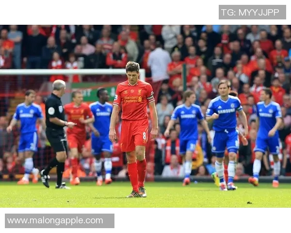 足球传奇瞬间:球星们挥洒汗水的巅峰时刻,展现无尽魅力与激情 足球传奇瞬间:球星们挥洒汗水的巅峰时刻,展现无尽魅力与激情